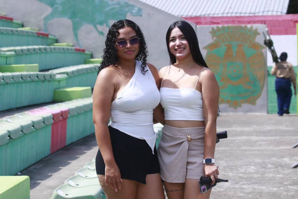 Marathón - Real España: Dama llegó desde Miami y petición a bella chica