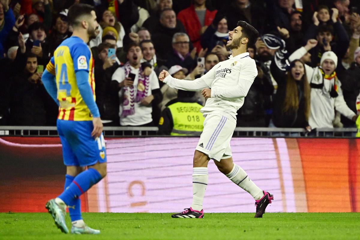 Marco Asensio rompió el cerrojo del Valencia con un golazo.