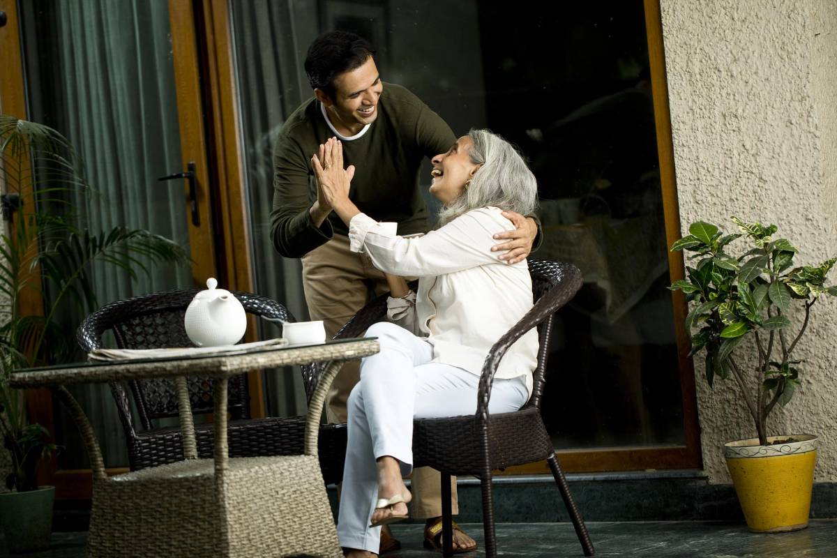 Su novio prefiere pasar tiempo con la mamá