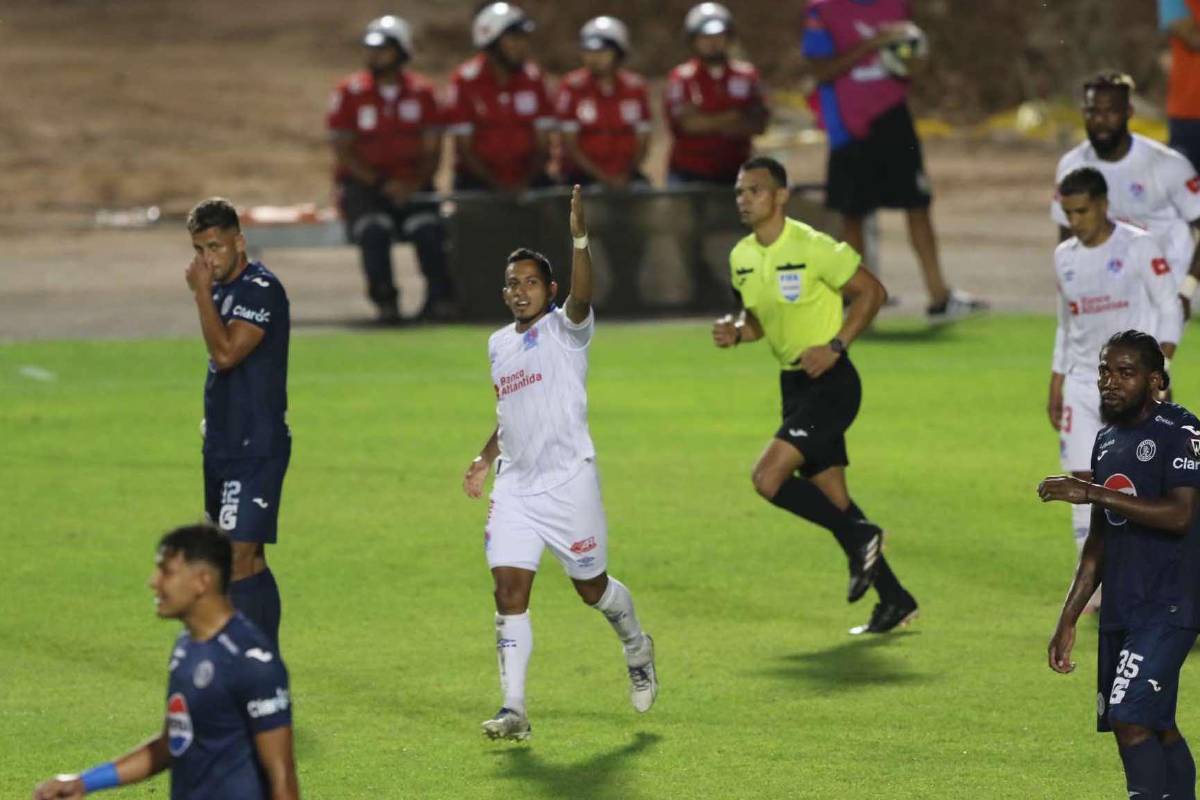 Edwin Rodríguez celebra su gol .
