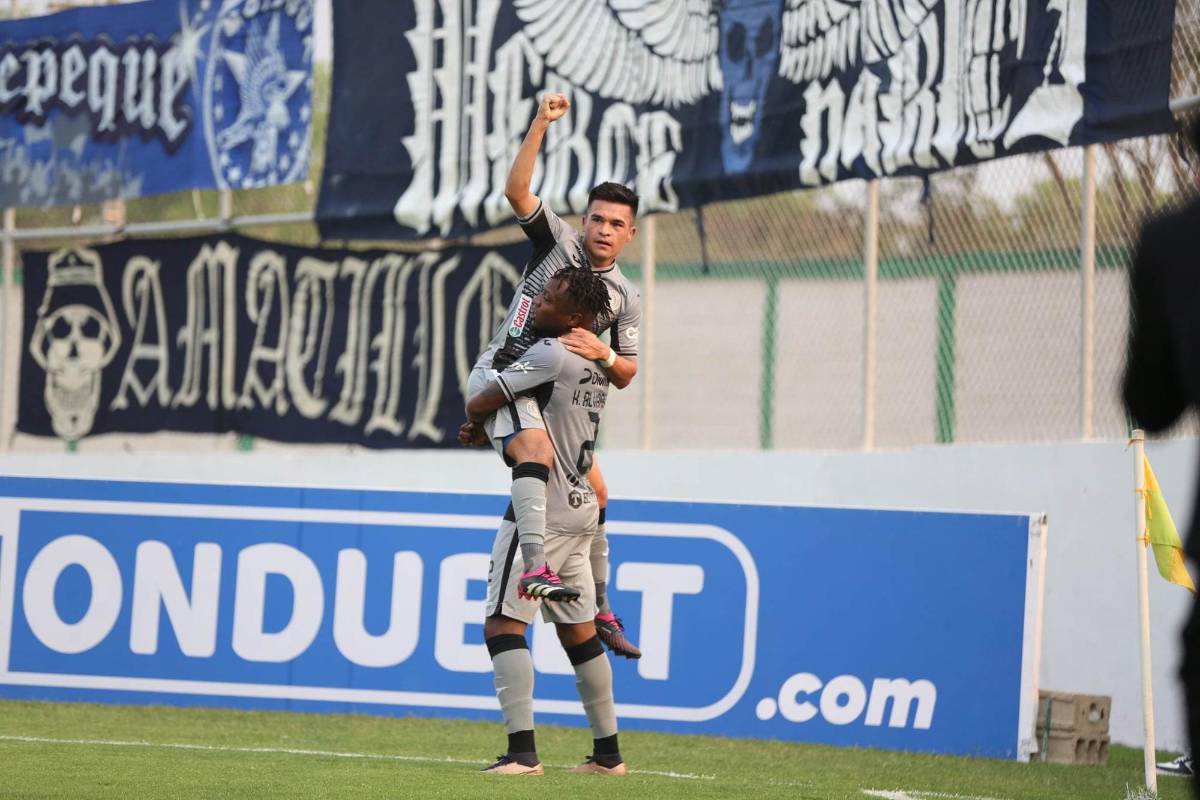 Los dos golazos de Triverio fueron en asistencias de Kevin Álvarez.