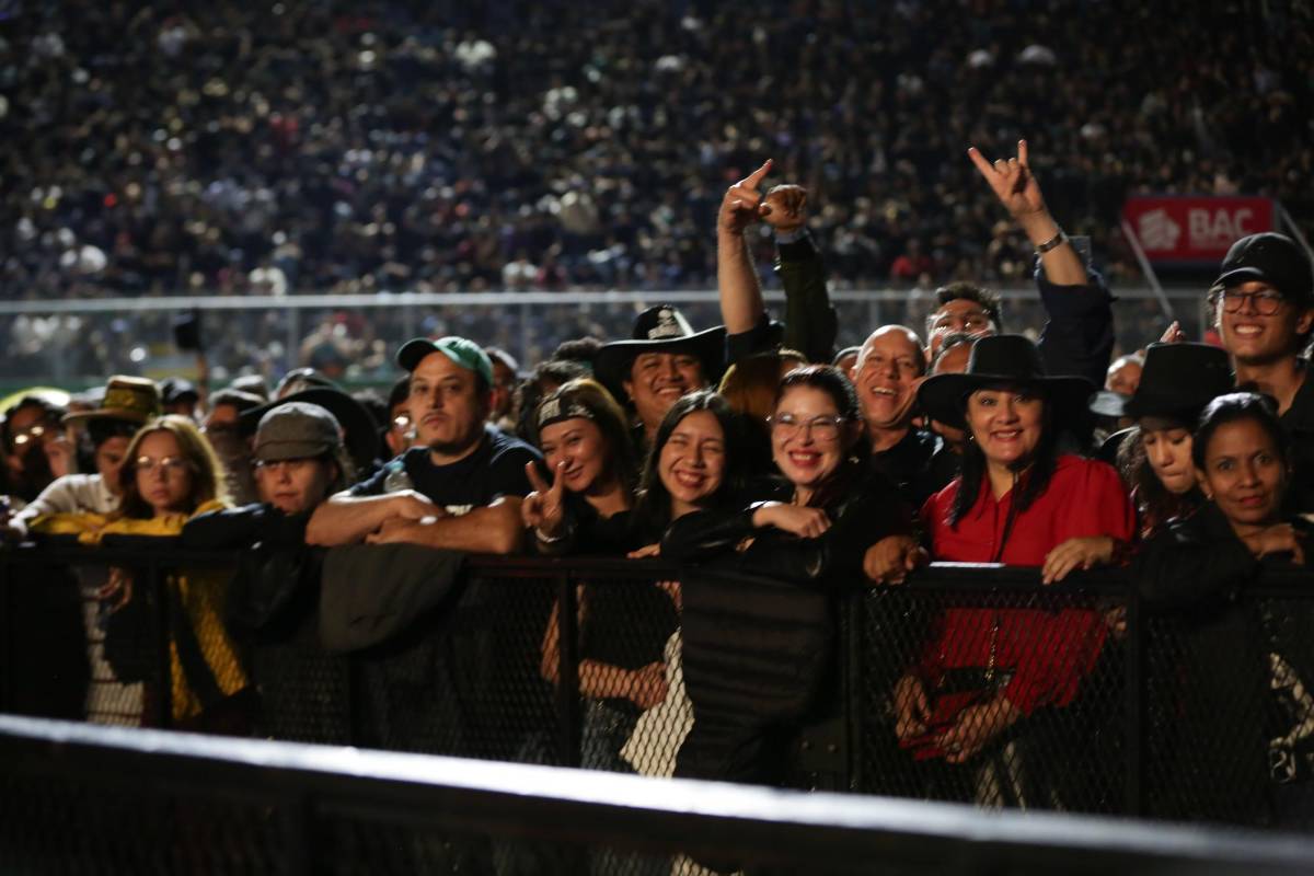 Enrique Bunbury desata un huracán de emociones en Tegucigalpa