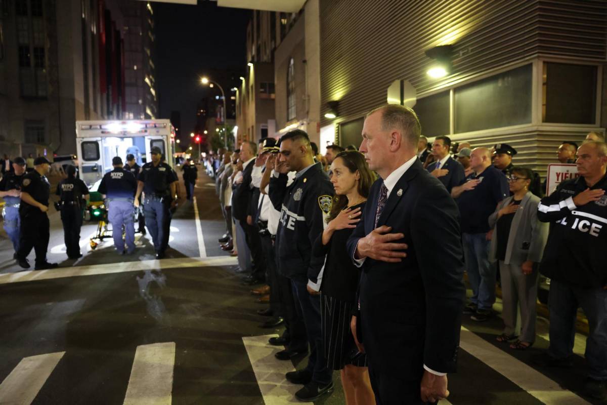 Un oficial de Policía y una ejecutiva entre las víctimas del tiroteo en Manhattan