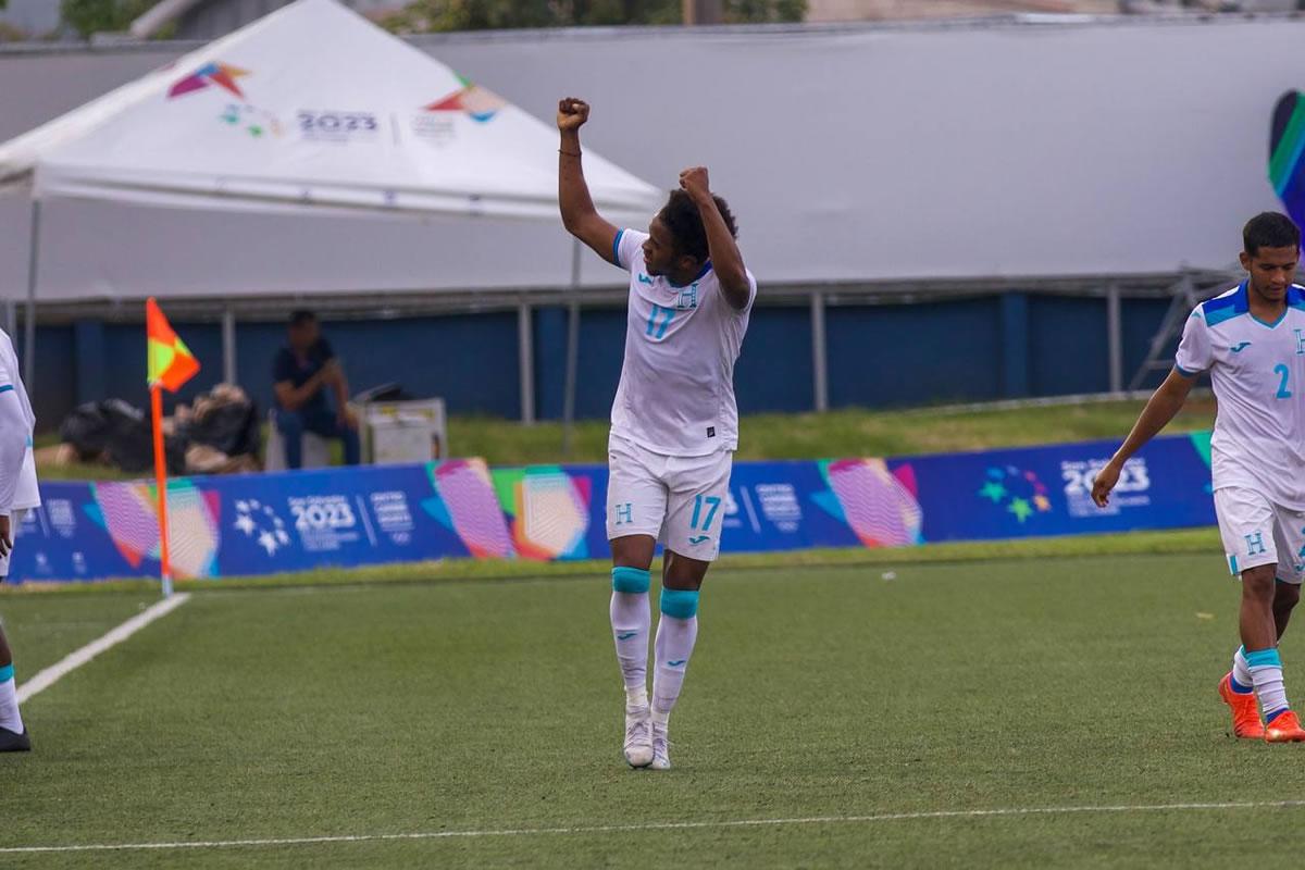 Exon Arzú fue el héroe que marcó el gol para darle el bronce a Honduras.