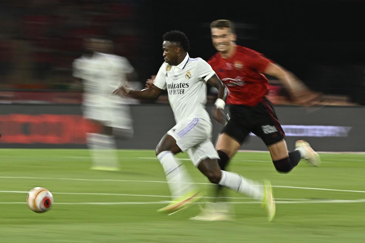 Vinicius fue un dolor de cabeza para la defensa del Osasuna.