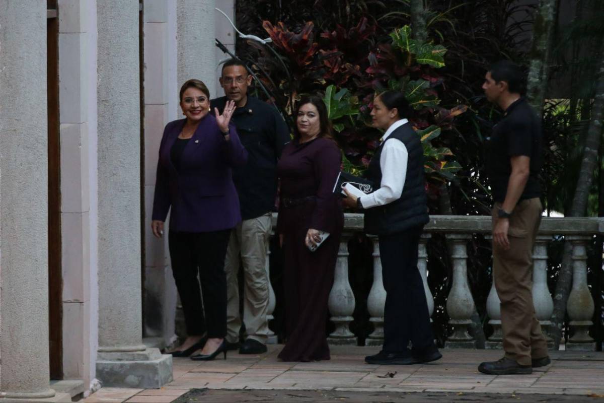 Así fue la llegada de ministros a Casa Presidencial en sesión clave