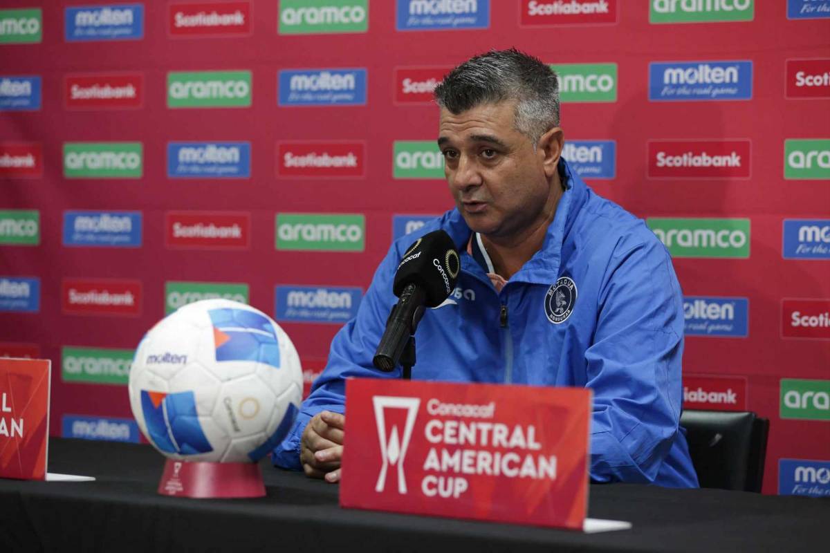 Diego Vázquez responde a los que critican su estilo de juego, ¿Bajas de Motagua?