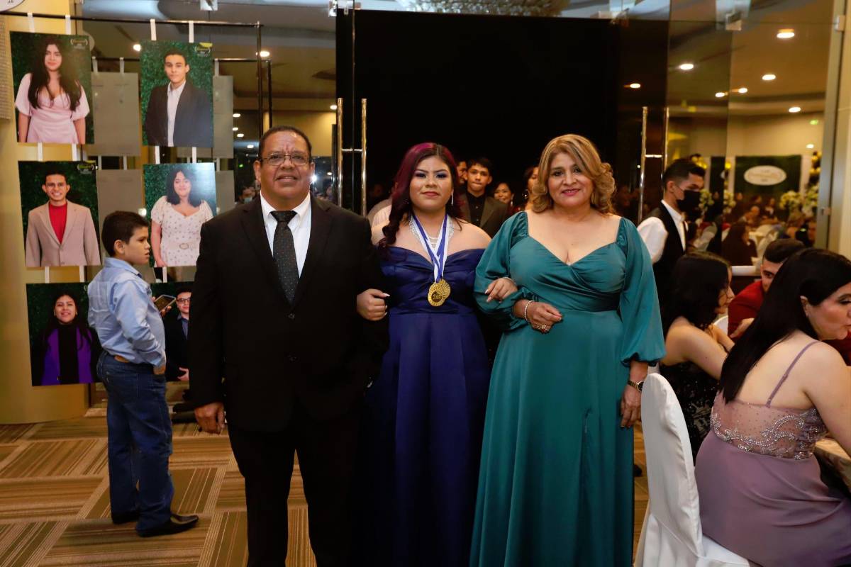 El Instituto Bilingüe Pablo Menzel celebra a sus recién graduados