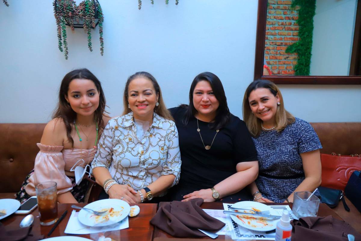 Noche femenina para festejar con la futura señora de Aragón