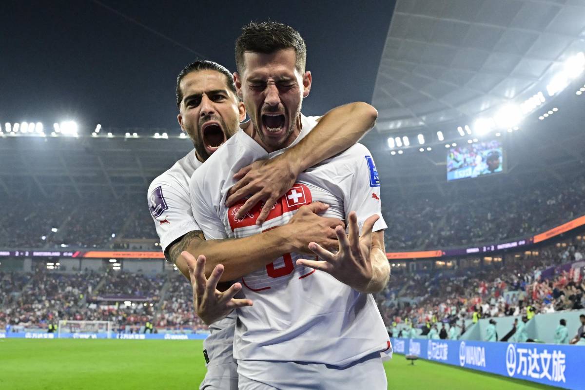 ¡Partidazo! Suiza remonta ante Serbia y clasifica a octavos
