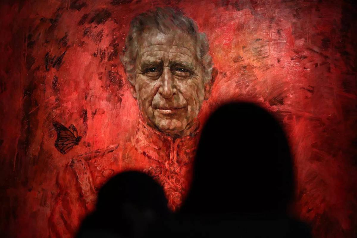 Vandalizan un retrato de Carlos III en una galería de Londres