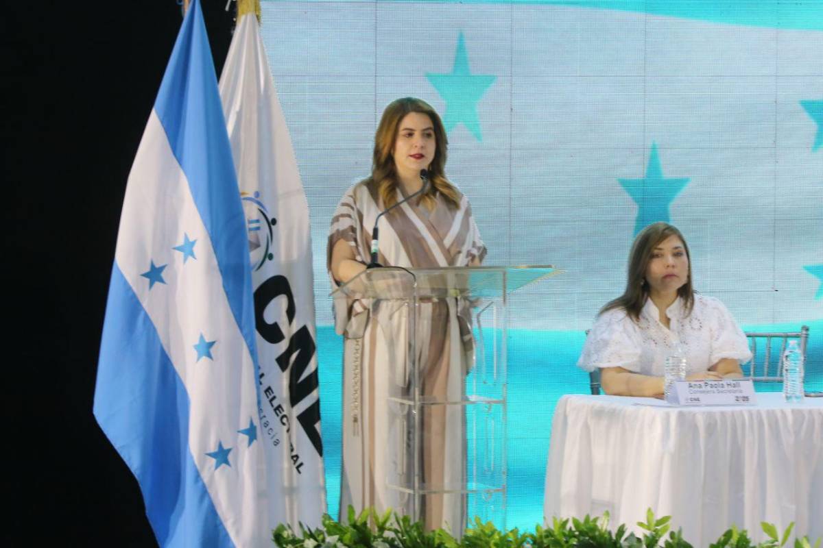 Áspero saludo de Cálix y Ochoa, Chano con bandera de USA, baile de Doris y lo que dijo Nasralla