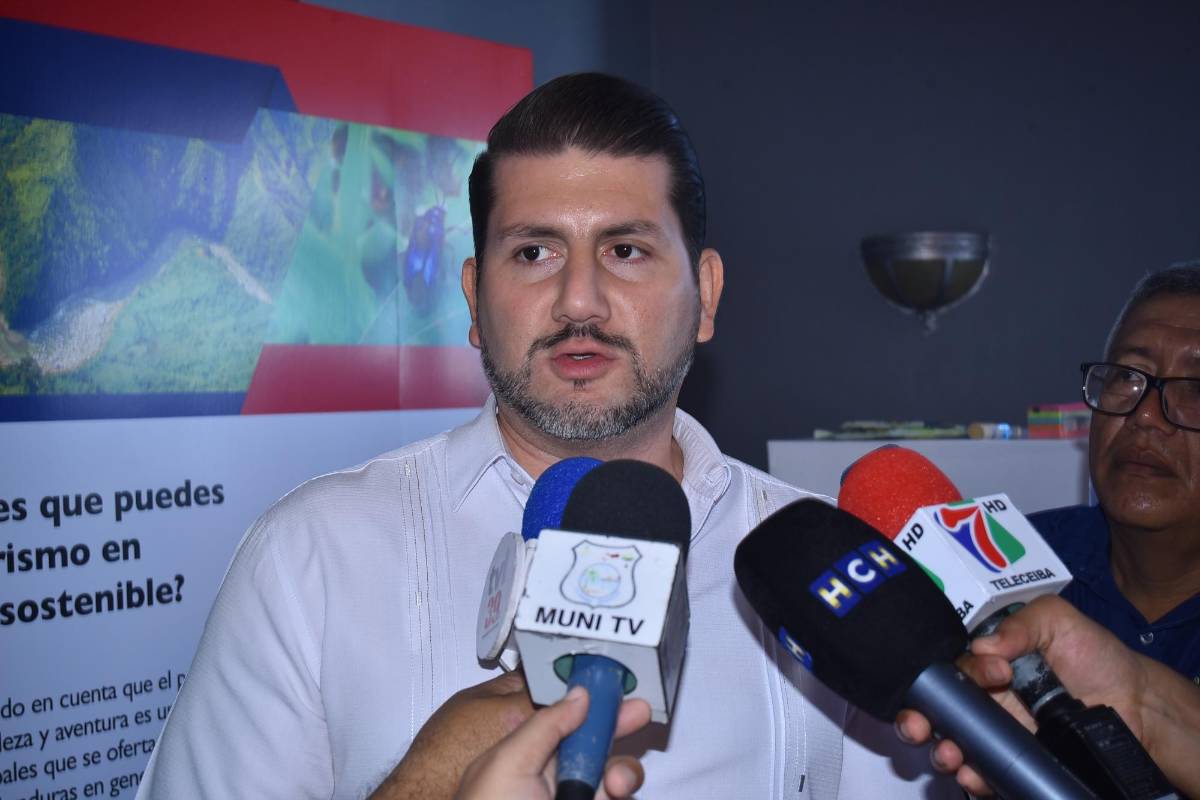 Bader Dip: “La Ceiba no está nadando en la basura”