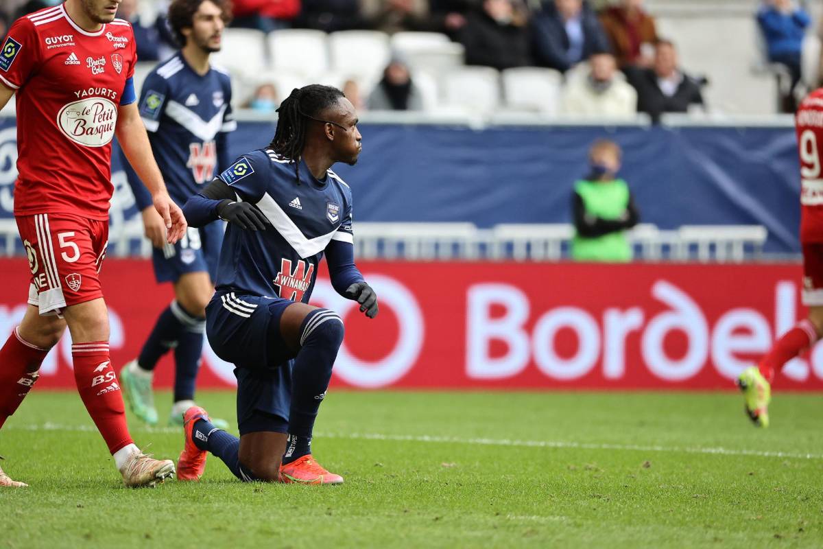 Alberth Elis y Bordeaux caen y se hunden en Francia