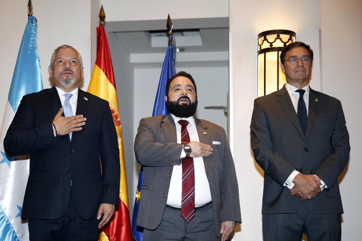 España financiará carretera entre Atlántida y Colón en Honduras