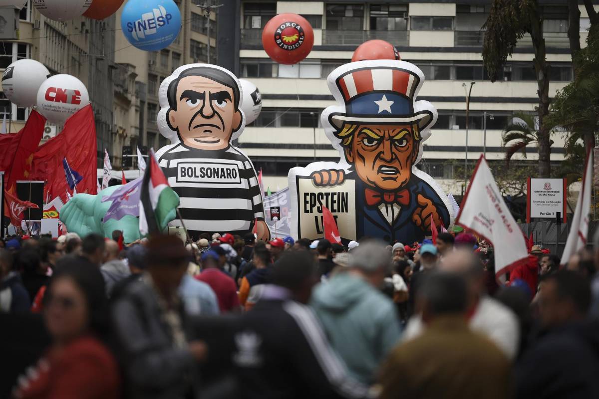 Miles salen a las calles en defensa de Bolsonaro ante juicio por golpismo