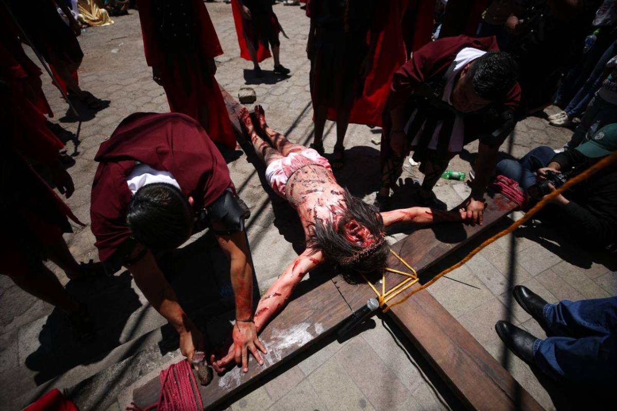 Viernes Santo en Comayagüela: drama y devoción marcan el Viacrucis