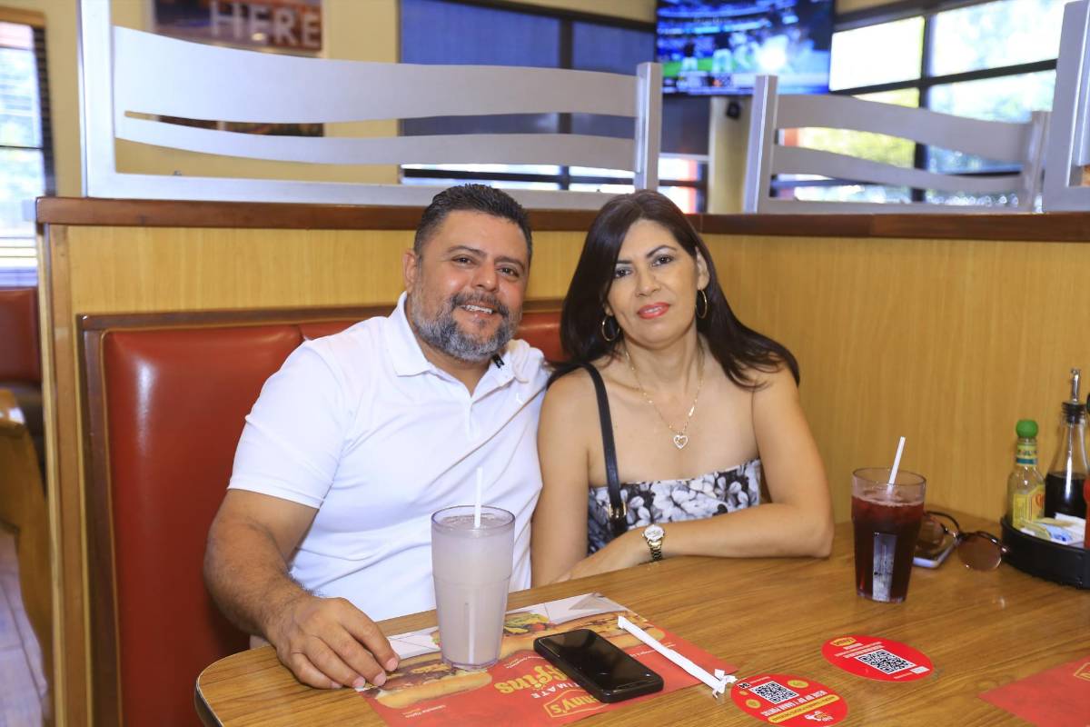 Seniors de Light and Vision celebran su entrada