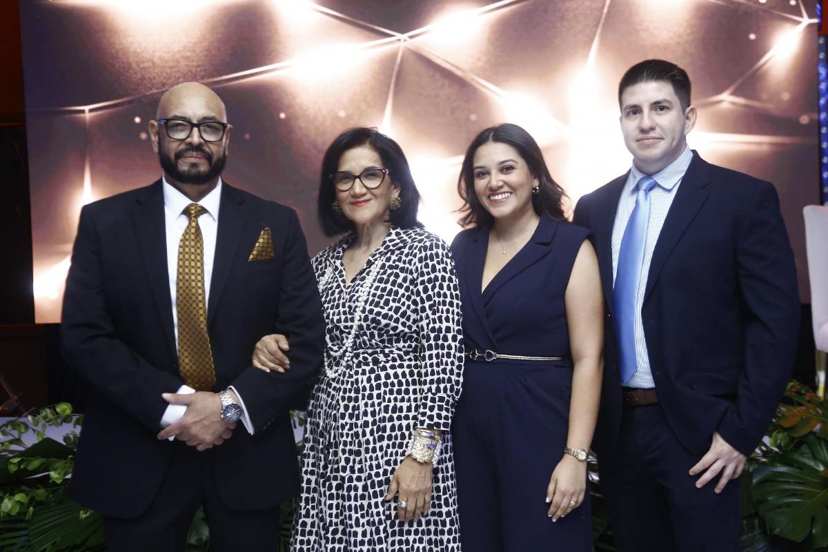 Rinden homenaje al Dr. Juan Carlos Ordóñez