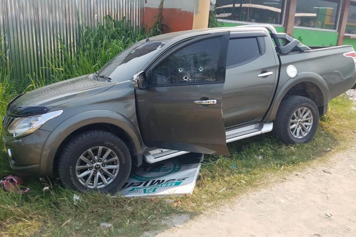 Sicarios atacan a mujer que se conducía en un pick up en La Ceiba