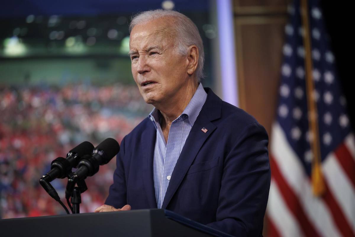 Biden aprueba envío de bombas racimo a Ucrania