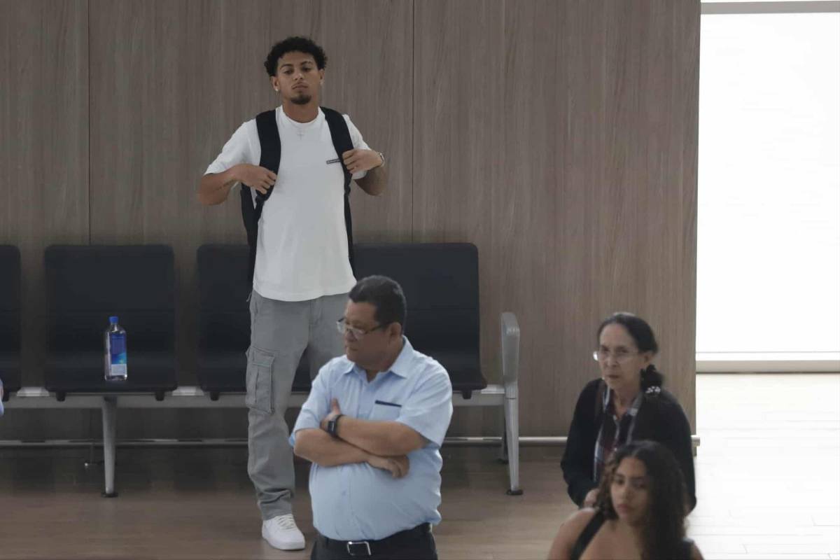 Supremo apareció y sorprendió a legionario; furor y así llegó Choco Lozano