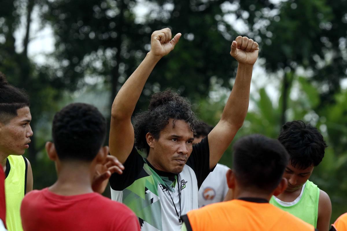 De León tratará de transmitirles a sus alumnos todo lo que aprendió en el fútbol.