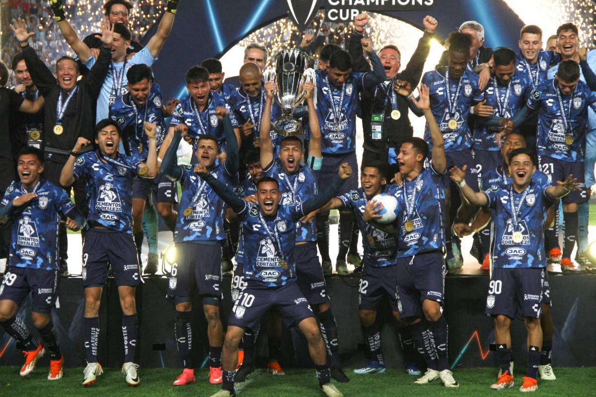 Pachuca humilla al Columbus Crew de la MLS y es campeón de Concacaf