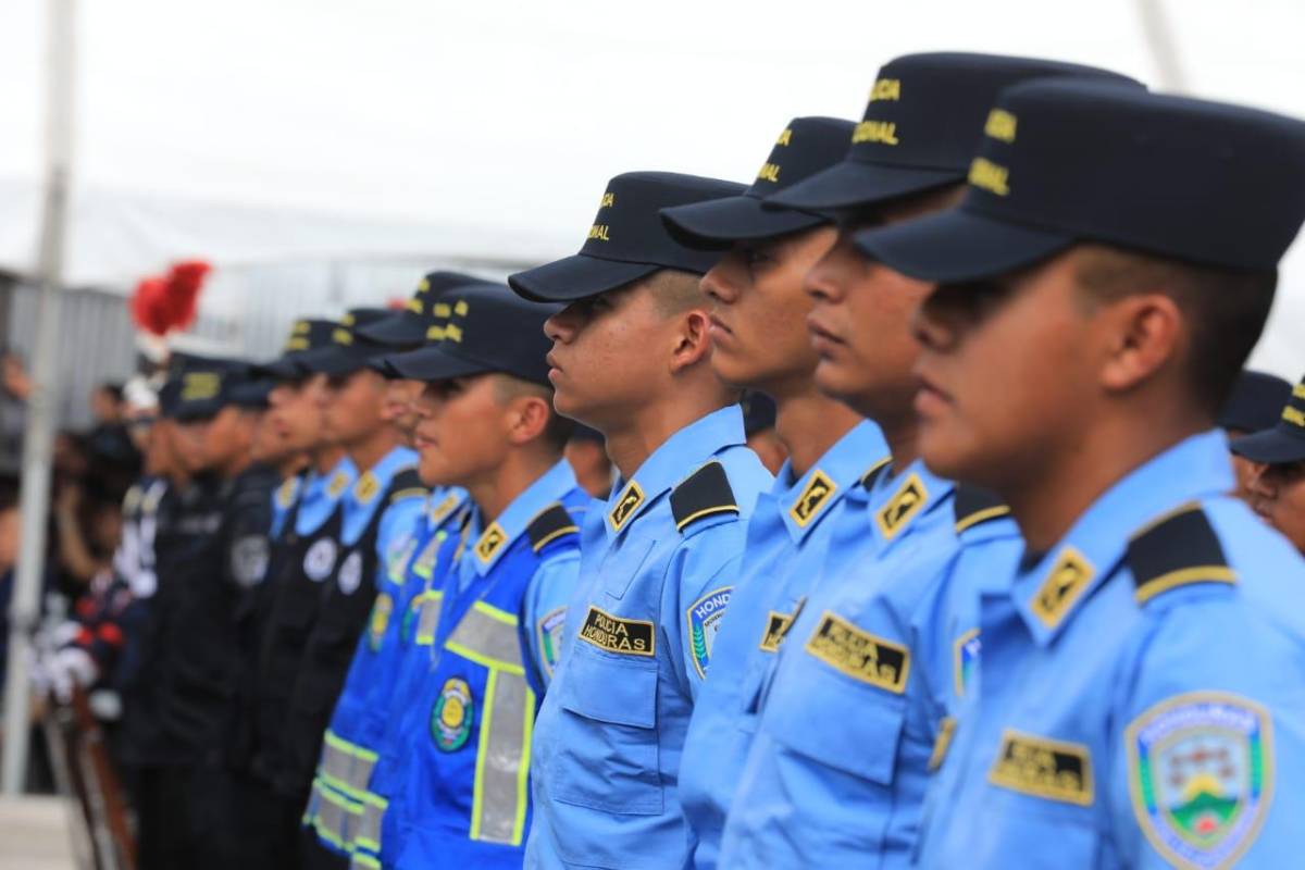 CN aprobó ascensos para varios oficiales de la Policía Nacional