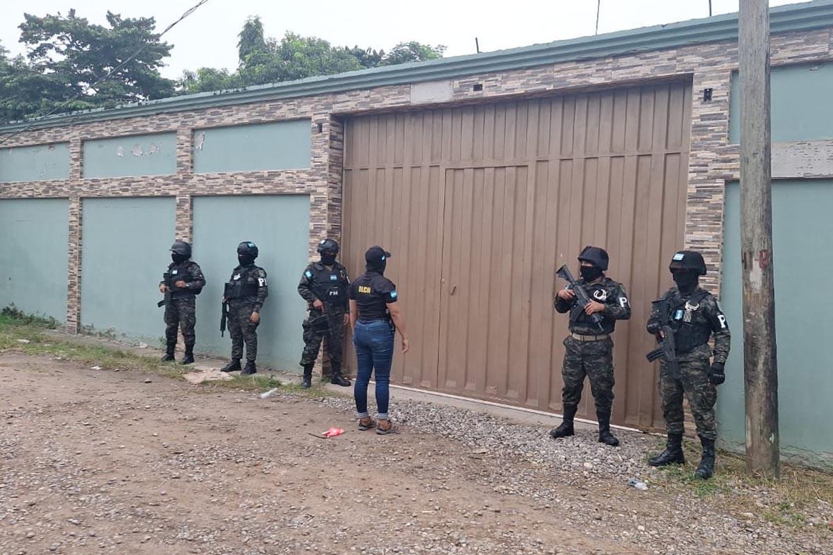 En libertad militares y una funcionaria judicial