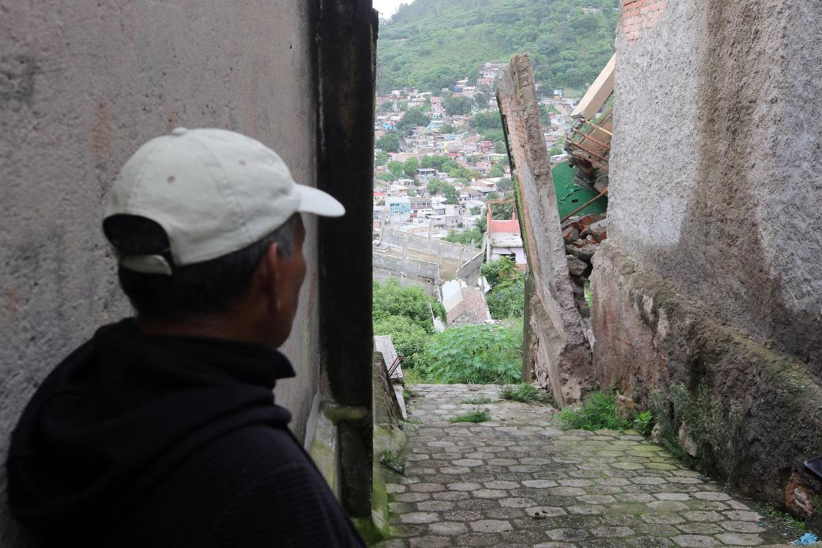 La Guillén: colapsan más viviendas por deslizamientos