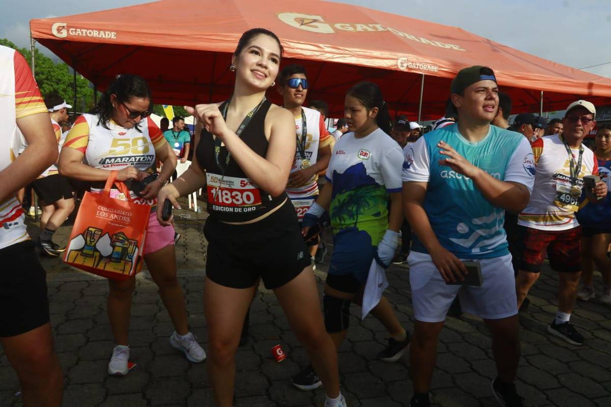 ¡No todo fue correr! Música y baile animaron la Media Maratón