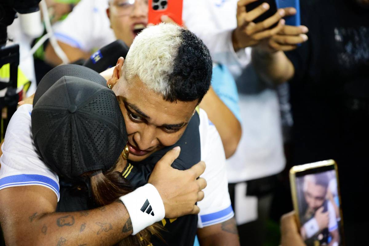 Así celebró Supremo su primer gol con Milagro Flores en el estadio Morazán