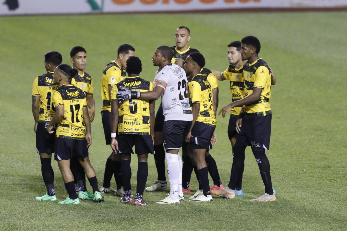 Real España no pudo conseguir la victoria como local en el estadio Olímpico.