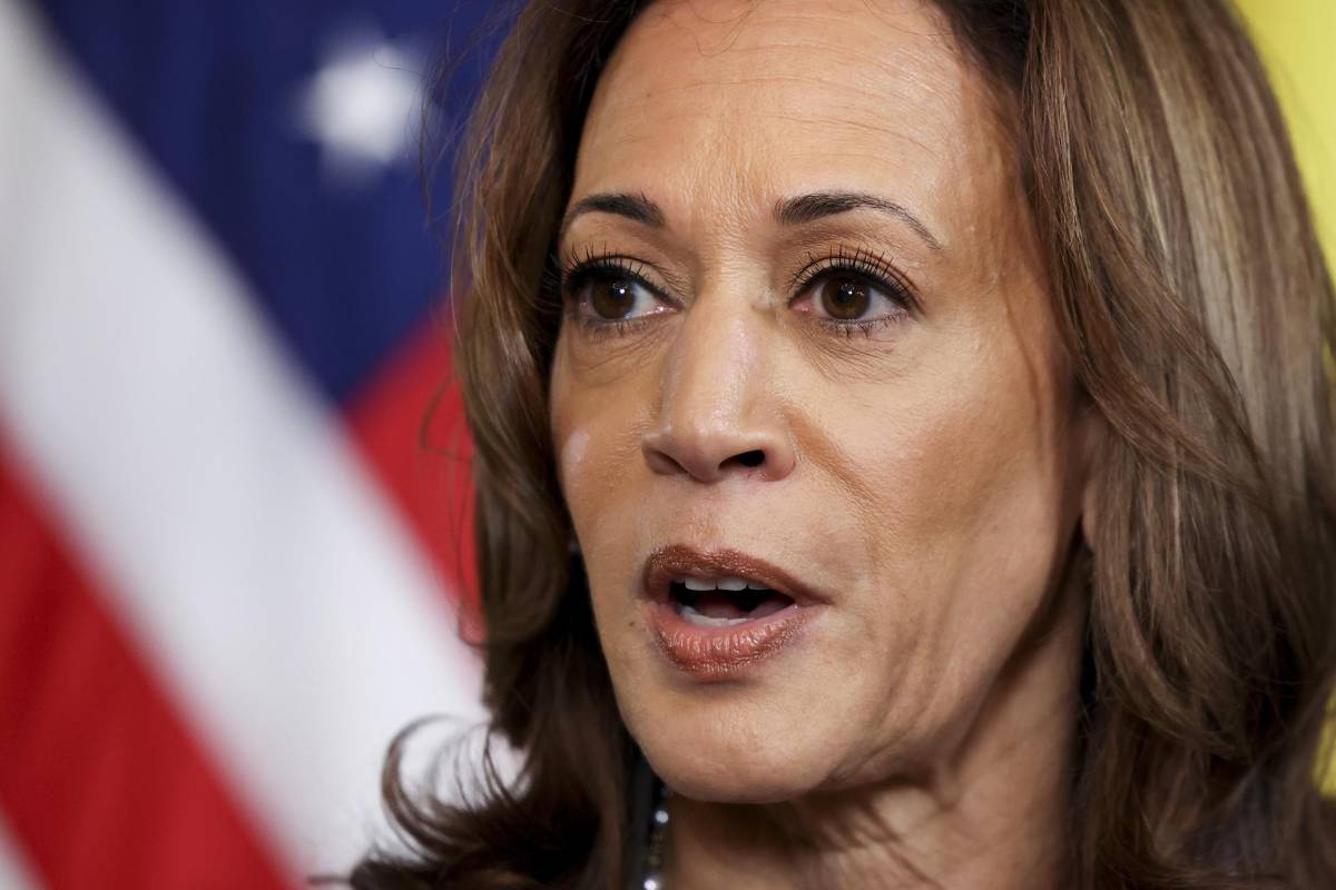 Kamala Harris dice que Trump dejará sin seguro médico a 4 millones de latinos