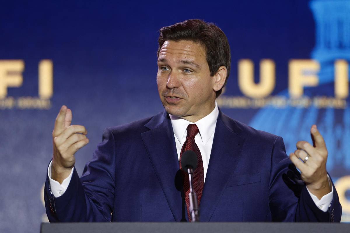 Gobernador DeSantis, rival de Trump, sale ileso de accidente de automóvil en Tennessee