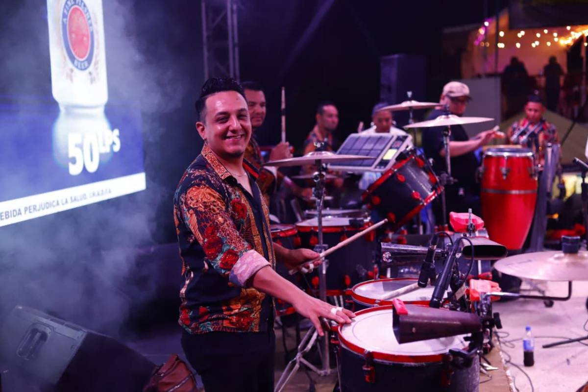 Chicas Roland brillan en la Feria Juniana 2026 del Campo Agas