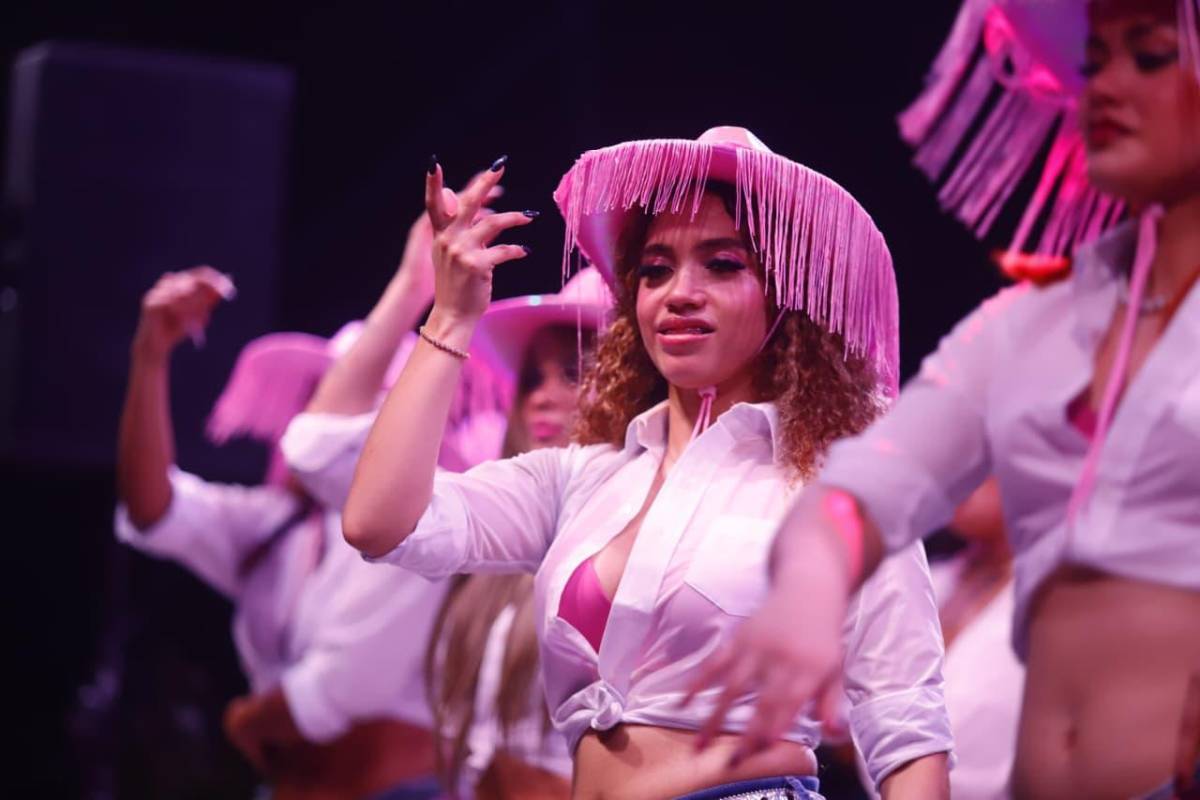 Chicas Roland brillan en la Feria Juniana 2026 del Campo Agas
