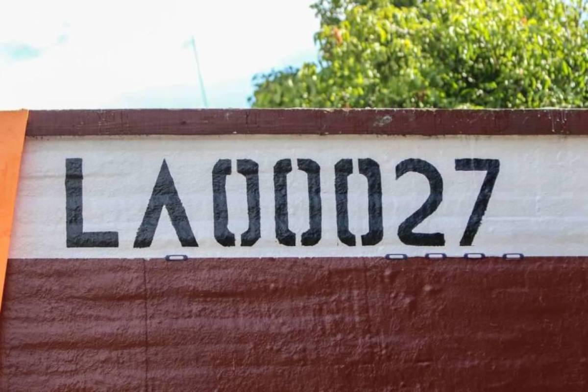 El efímero viaje del velero Rosalinda: se hundió al entrar en el mar