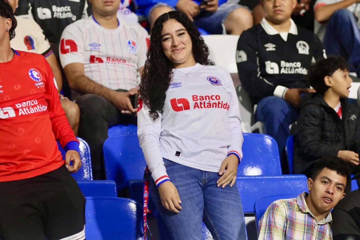 Olimpia vs Firpo: enfado de Spiderman, la pareja de la Ultra y quién es la colocha