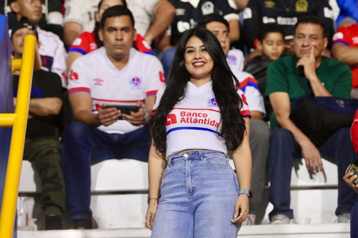 Olimpia vs Firpo: enfado de Spiderman, la pareja de la Ultra y quién es la colocha