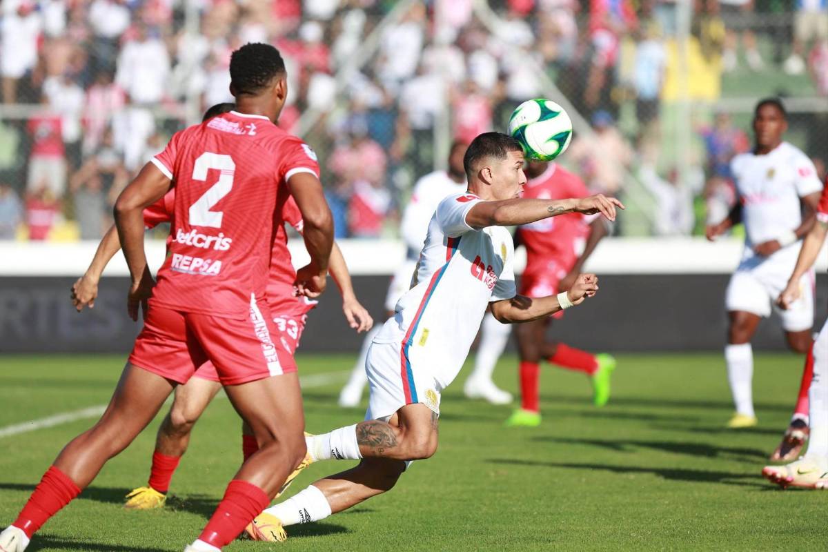 Kevin López durante su debut ante la Real Sociedad.