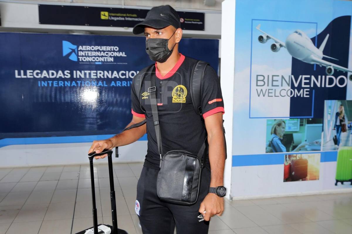 Edwin Rodríguez arribó junto a la plantilla y cuerpo técnico del Olimpia a Tegucigalpa luego que la noche del jueves vencieron 4-0 al Diriangén por la Liga Concacaf.