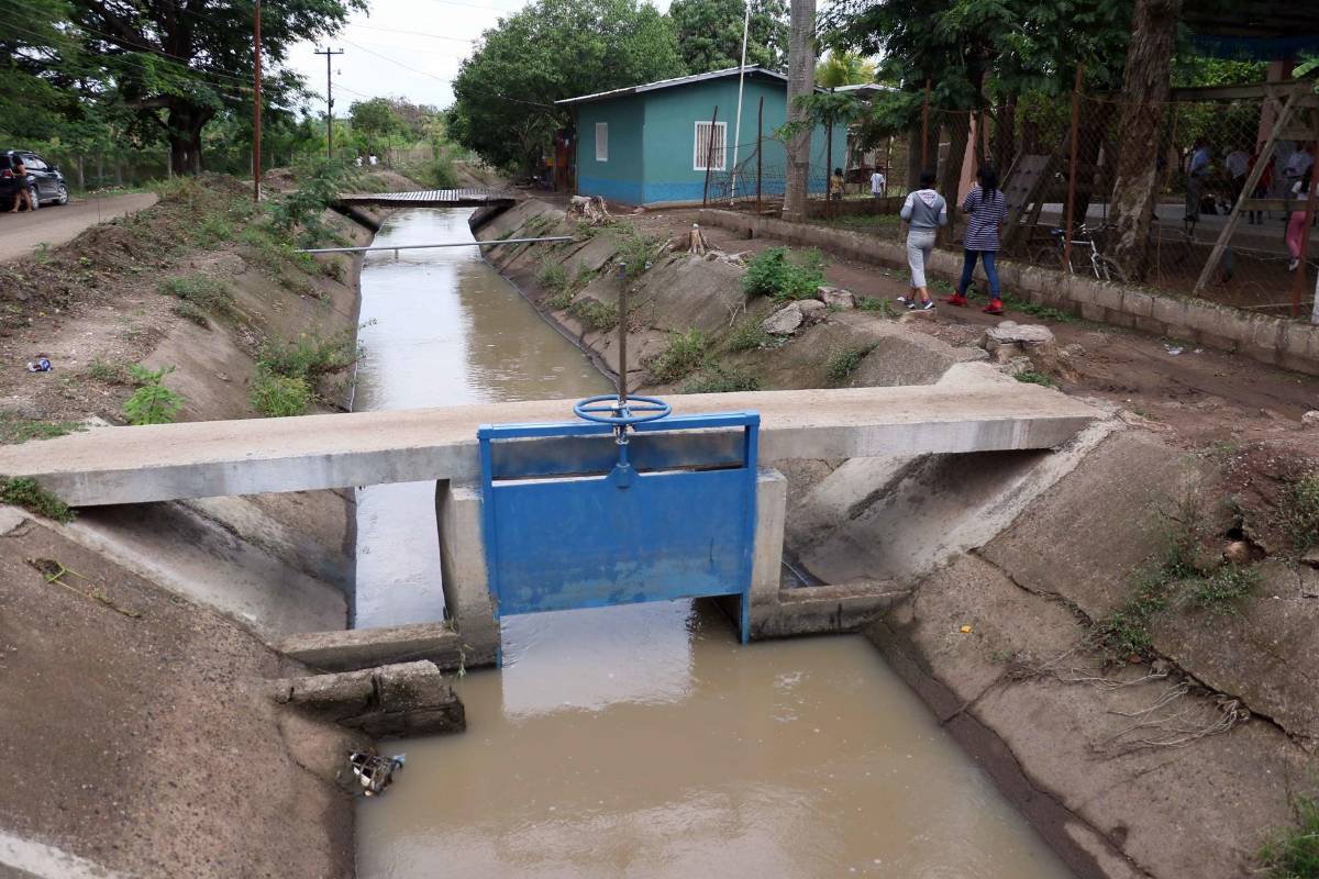 Hondureños alivian carencia de agua con proyectos de cooperación externa