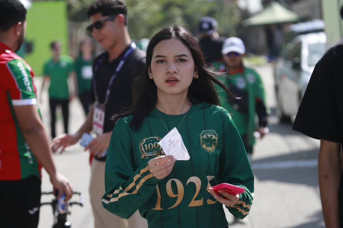 Las chicas que enamoraron en el Marathón-Real España, infiltrados y ambientazo