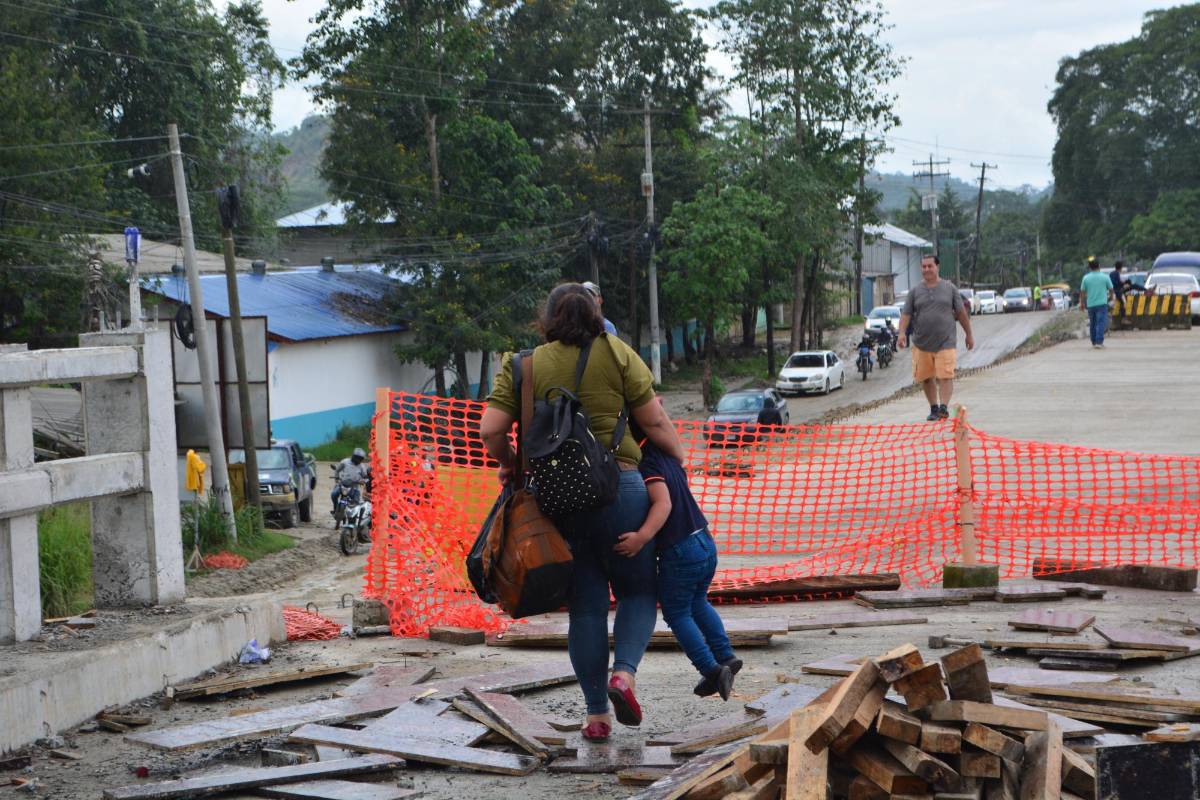 ¡Regalo navideño! Este viernes inauguran puente que conduce a Jucutuma
