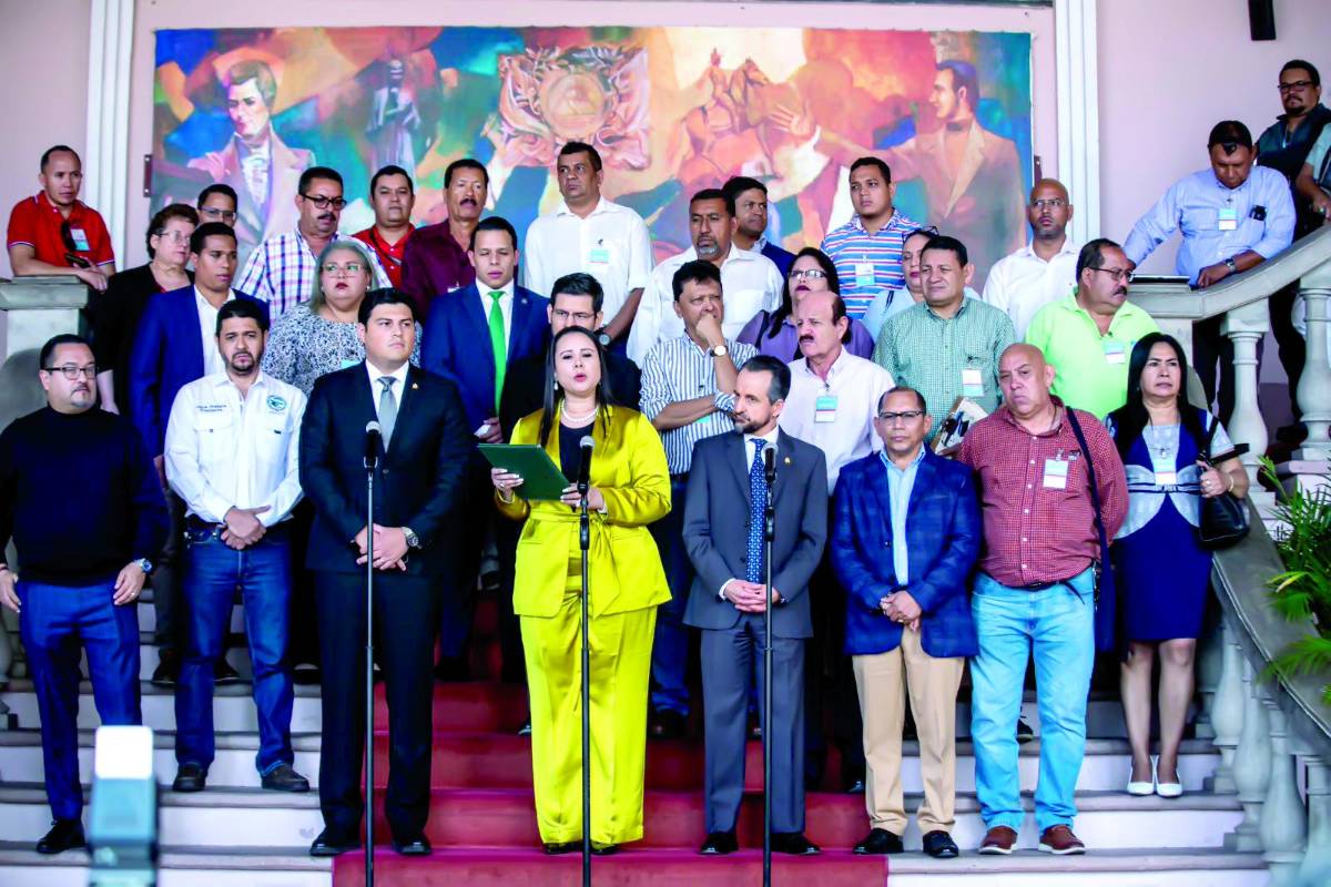 Por aumento a burócratas pagarán L915 millones más