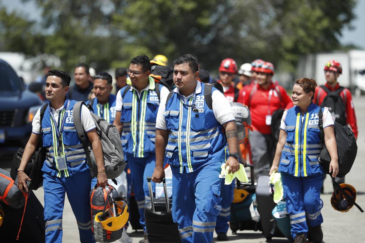 Bukele envía equipo de rescatistas a Venezuela tras devastador terremoto