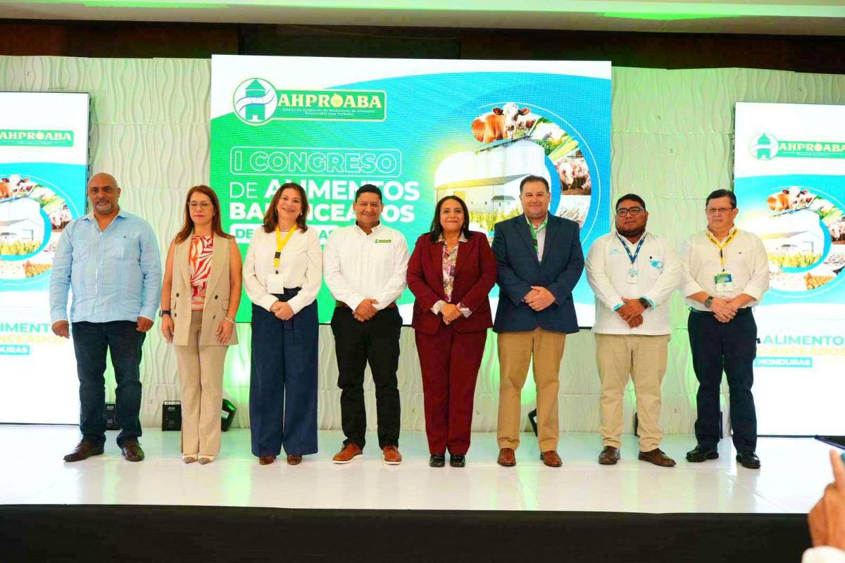 La asociación Ahproaba, conformada por más de 20 empresa fabricantes de alimentos, realizaron esta actualización académica en el marco de sus 20 años de existencia en el país.