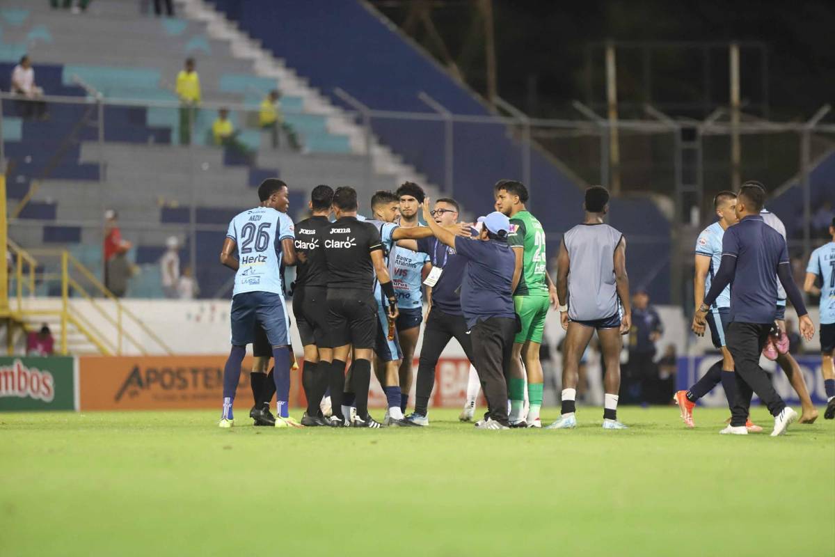 Enfado en el Olimpia-Génesis PN, bronca, reencuentro y bellezas en SPS